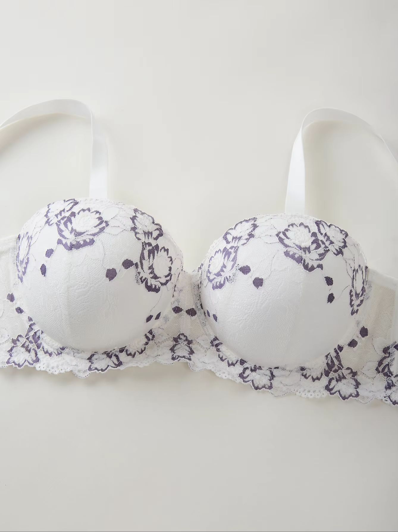 Plus Size Lace & Embroidery Wo - Minimizer Bra Women のレビューと価格